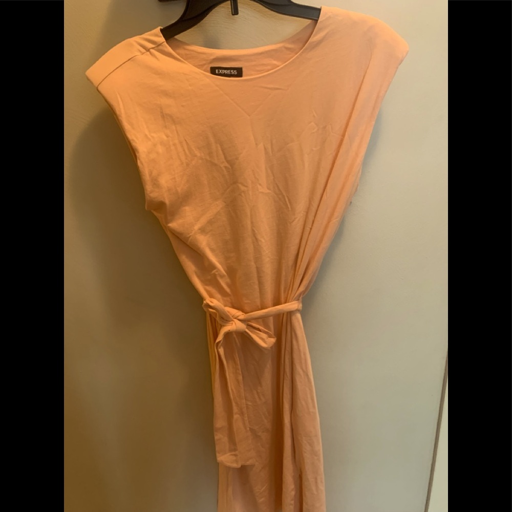Express Shoulder Pad Peach colored dress with belt tie